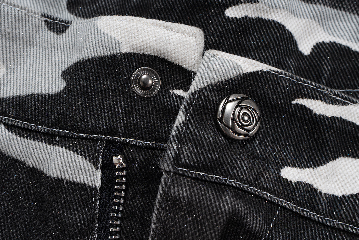 Omirad Camo Multi-Pocket Cargo Shorts | Wide-Leg Streetwear