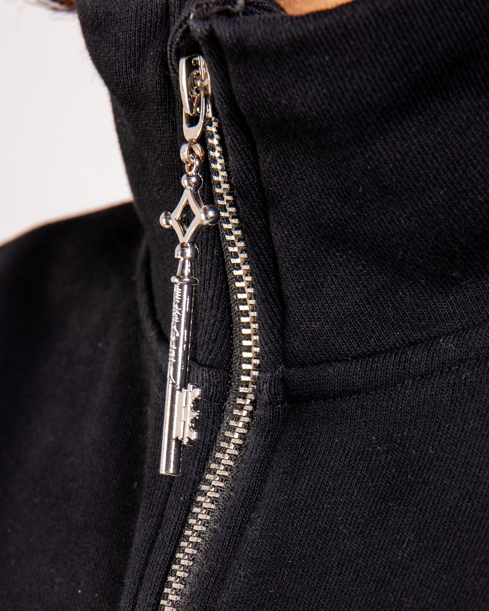 Attack on Titan Freedom Quarter-Zip | Besticktes Anime Streetwear Pullover Sweatshirt